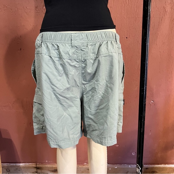 Casual Women's Gray Cargo Shorts - Picture 3 of 7